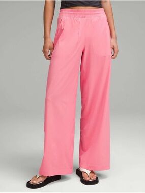 Lululemon Swift Mid-Rise Wide-Leg Pant size 14